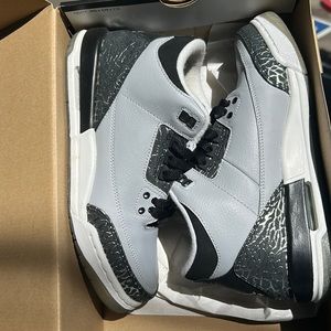 Air Jordan 3 retro BG size 7Y